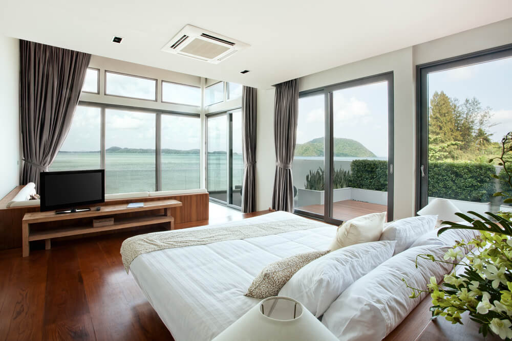 luxurious bedroom