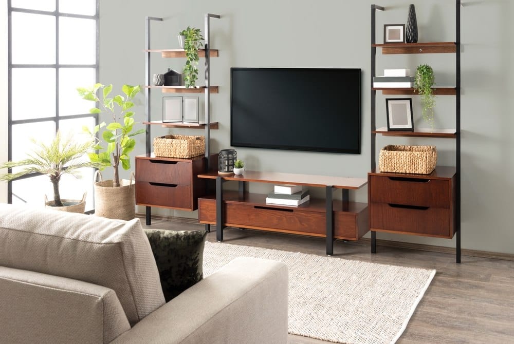 wall mounted tv withe hidden cables